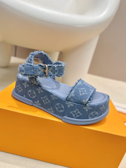 Louis Vuitton's latest stylish casual platform sandals - Image 2