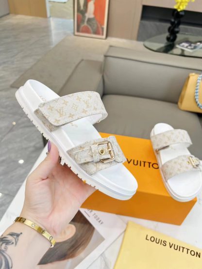 Louis Vuitton Spring and Summer New Slippers - Image 2