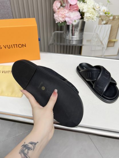 Louis Vuitton Spring and Summer New Slippers - Image 2