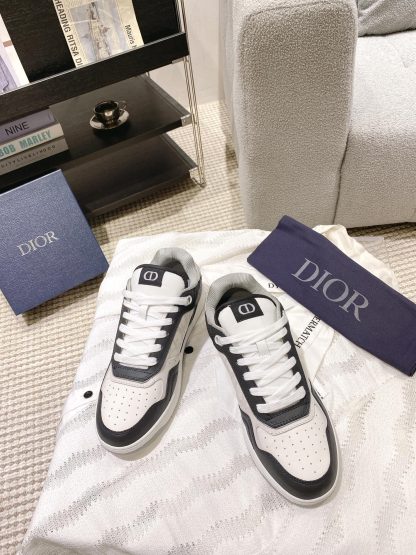 Dior classic casual black and white sneakers - Image 2