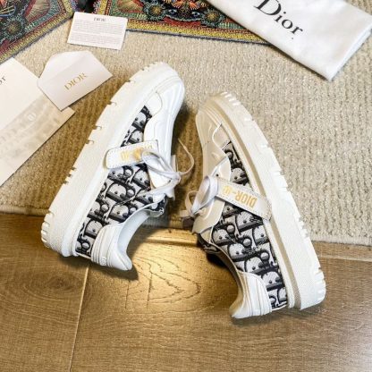 Dior fashionable shell toe white shoes - Image 2
