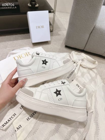 Dior's new thick-soled white shoes - Image 2