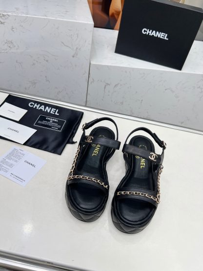 Chanel Spring Black Top Chain Versatile Lightweight Sandals - Image 2