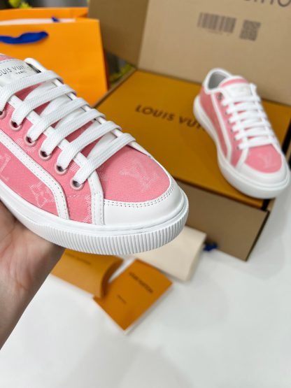 Louis Vuitton's latest canvas shoes - Image 3