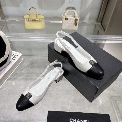 Chanel Spring and Summer New White Comfortable Low Heel Sandals Heel Height 3.5cm - Image 2