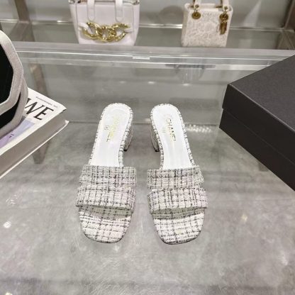 Chanel Spring/Summer New Black and White Mixed Embroidered Linge Classic Sandals Heel Height 5cm - Image 2
