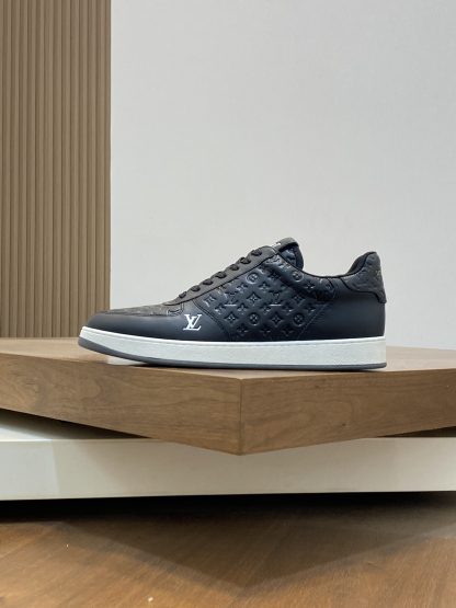 Louis Vuitton Men's Classic Casual Sneakers - Image 2