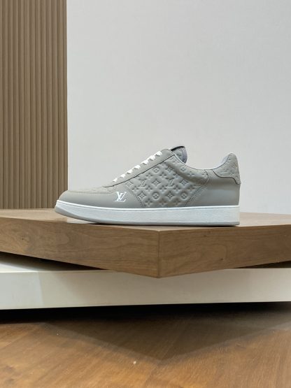 Louis Vuitton Men's Classic Casual Sneakers - Image 2