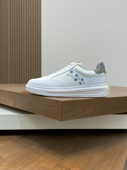 Louis Vuitton Men's Classic Casual Sneakers - Image 2