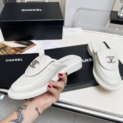 Chanel autumn and winter new goddess elegant temperament white half-slippers - Image 2