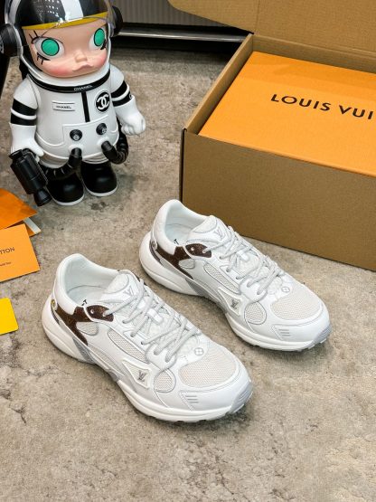 Louis Vuitton Olympia series couples' models Silver Horn King leisure sports shoes running shoes
