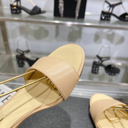 Chanel Early Spring Small Round Toe Slimming and Heightening Apricot Block Heel Sandals Heel Height 4.5cm - Image 2