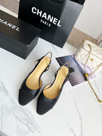Chanel's latest spring black versatile sandals with a heel height of 6cm