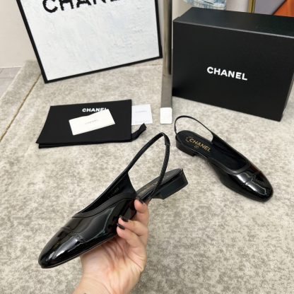 Chanel Spring and Summer Dance Shoes Series New Black Glossy Retro Sandals - Image 2