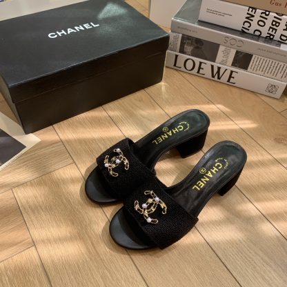 Chanel spring and summer new pure black goddess elegant and durable thick heel sandals - Image 2
