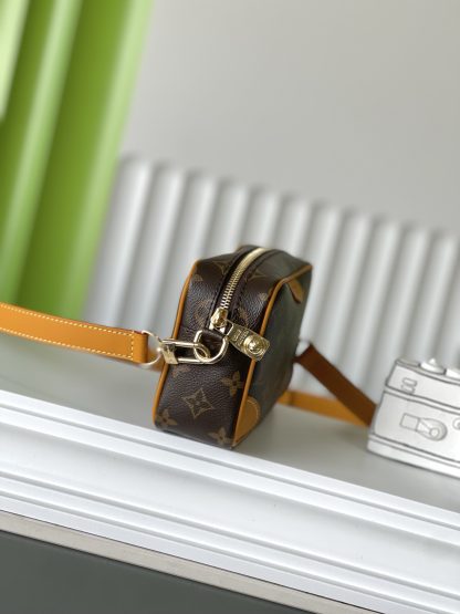 Louis Vuitton TROCADÉRO Mini Messenger Bag - Image 2