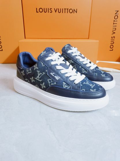 Louis Vuitton classic casual sports sneakers - Image 2