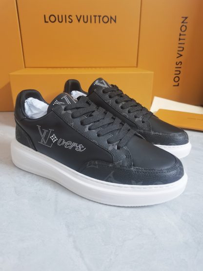 Louis Vuitton classic casual sports sneakers - Image 2