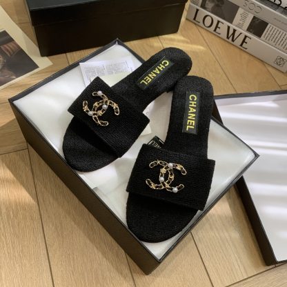 Chanel Spring and Summer New Black Goddess Elegant Flat Sandals - Image 2