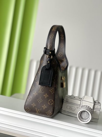 Louis Vuitton The Drop Handbag Underarm - Image 2