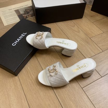Chanel's new spring and summer white featured ladylike temperament durable thick heel sandals heel height 4.5cm - Image 2