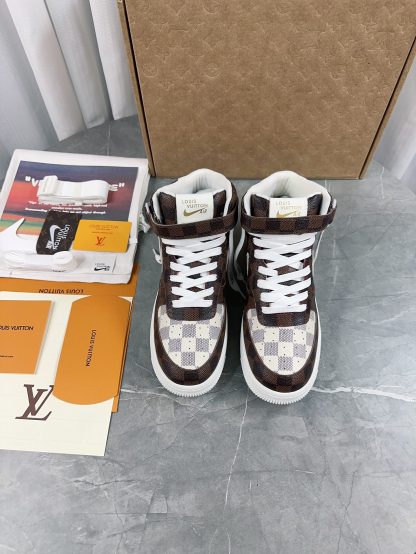 Louis Vuitton couple's co-branded sports shoes - Image 2