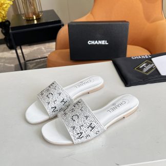 Chanel's most beautiful early spring super shiny beautiful water brick milky white sandals