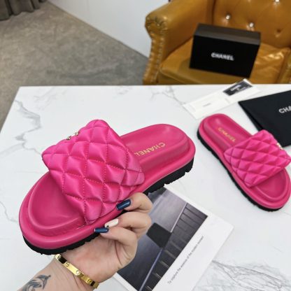Chanel Couple's High-end Fashionable Dark Pink Sandals - Image 2