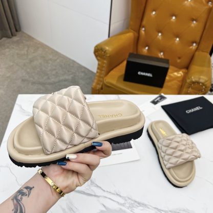 Chanel Couple's High-end Fashionable Apricot Sandals - Image 2