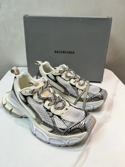 Balenciaga trendy versatile sneakers - Image 2