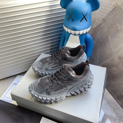 Balenciaga tire-soled retro casual sneakers - Image 2