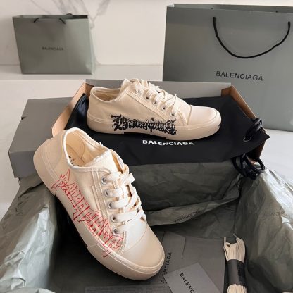 Balenciaga stylish and versatile casual shoes - Image 2