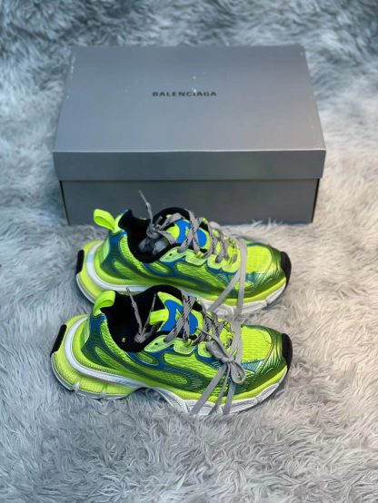 Balenciaga stylish sneakers - Image 2
