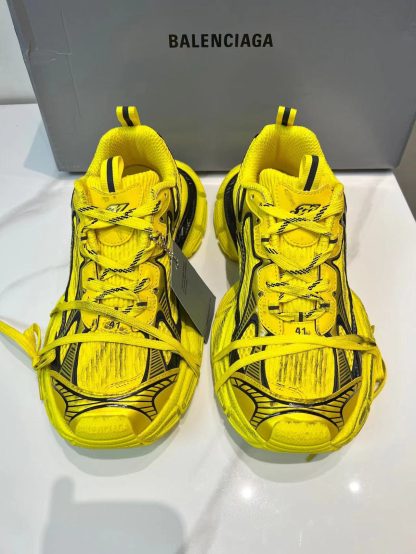 Balenciaga stylish and versatile dad shoes - Image 2