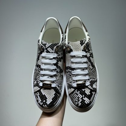 Louis Vuitton low-top new casual couple shoes - Image 3