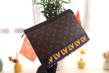 Louis Vuitton POCHETTE VOYAGE Clutch - Image 2