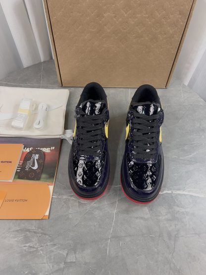 Louis Vuitton couple's co-branded sports shoes - Image 2
