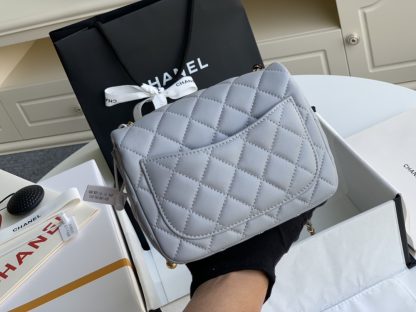 Chanel handbag with metal round ball chunky chain handle bag - Image 2