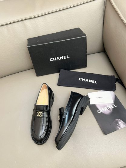 Chanel versatile black shiny slim temperament loafers heel height 2cm - Image 2