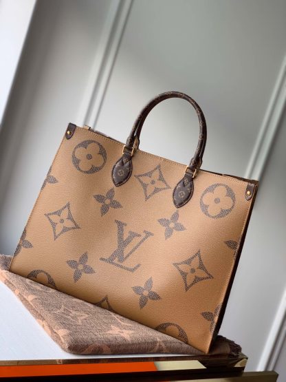 Louis Vuitton ONTHEGO Handbag - Image 2