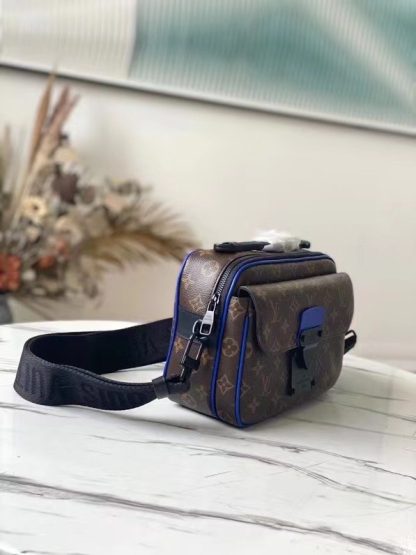 Louis Vuitton S Lock Messenger Bag - Image 2