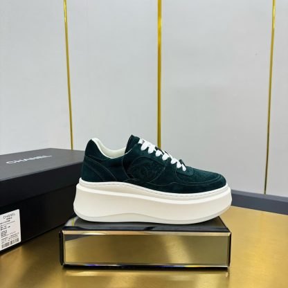 Chanel dark green casual versatile sneakers - Image 2