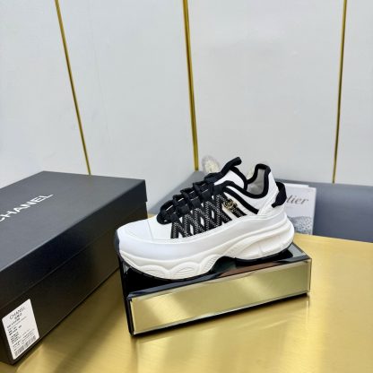 Chanel men's and women's couple's white and black classic sports fashion casual dad shoes - Image 2