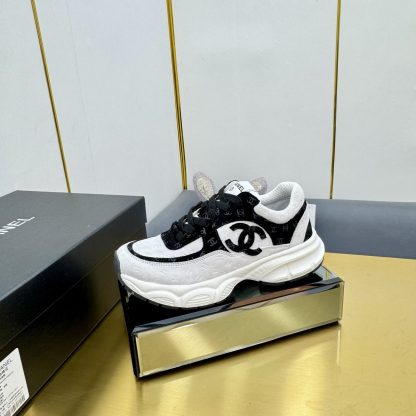 Chanel unisex couple's black and white casual dad shoes - Image 2