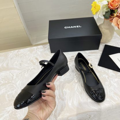 Chanel autumn and winter new black retro style small round head thick heel loafers - Image 2