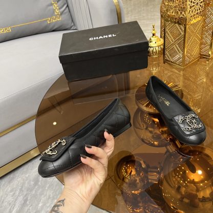 Chanel autumn and winter new black small round head retro loafers - Image 2
