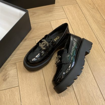 Chanel autumn and winter small round head slim retro style black loafers heel height 4.5cm - Image 2
