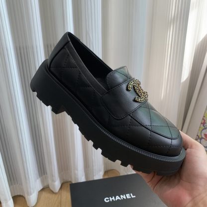 Chanel autumn and winter small round head slim retro style black matte loafers - Image 2
