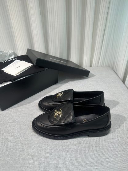 Chanel early spring new black temperament loafers - Image 2