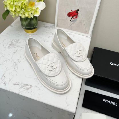 Chanel's new white early spring loafers - Image 2